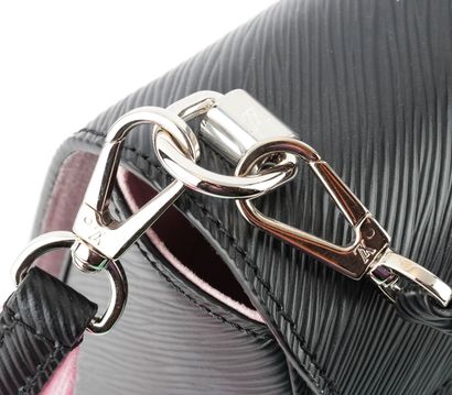 LOUIS VUITTON TWIST
Sac bandoulière Louis...