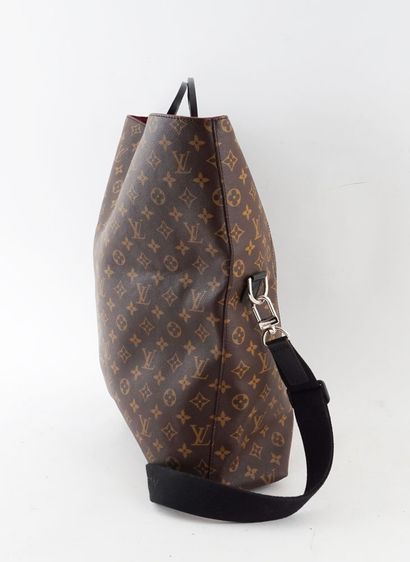 LOUIS VUITTON
Sac Louis Vuitton Cabas en...