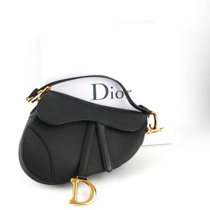 CHRISTIAN DIOR
Sac Christian Dior Saddle...