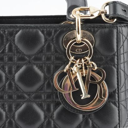 CHRISTIAN DIOR
Sac Christian Dior Lady Dior...