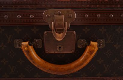 LOUIS VUITTON ALZER 70
Malle Louis Vuitton...