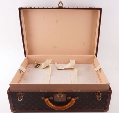 LOUIS VUITTON ALZER 60
Malle Louis Vuitton...