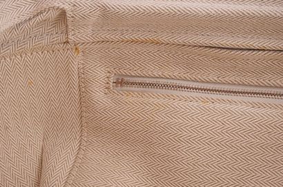 HERMÈS
Valise de cabine à roulettes Hermès...