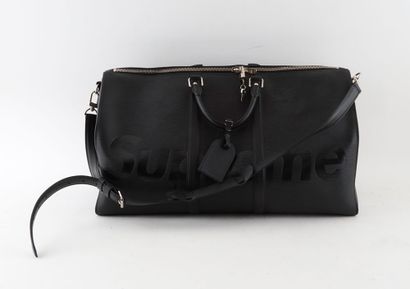 LOUIS VUITTON KEEPALL SUPREME 55
Sac Keepall...