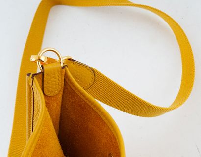 HERMÈS EVELYNE 18
Sac bandoulière Hermès...