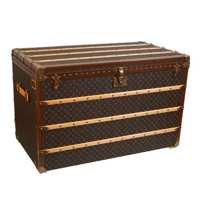 LOUIS VUITTON MALLE HAUTE 110
Malle Louis...