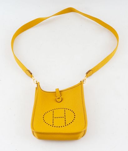 HERMÈS EVELYNE 18
Sac bandoulière Hermès...