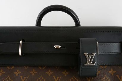 LOUIS VUITTON ECLIPSE
Grand sac Louis Vuitton...
