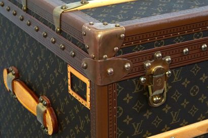 LOUIS VUITTON MALLE HAUTE 110
Malle Louis...