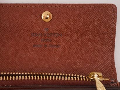 LOUIS VUITTON
Louis Vuitton Monogram canvas...