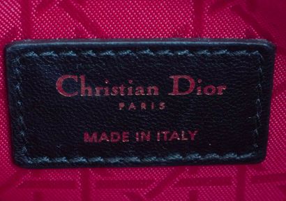 CHRISTIAN DIOR
Sac Christian Dior Lady Dior...