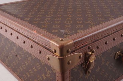 LOUIS VUITTON ALZER 60
Malle Louis Vuitton...