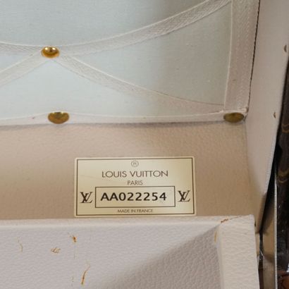 LOUIS VUITTON MALLE HAUTE 110
Malle Louis...