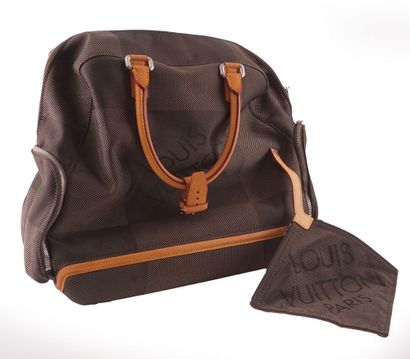 LOUIS VUITTON
Sac de voyage Louis Vuitton...