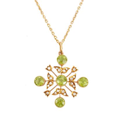 OR 15K, PERIDOTS, DIAMANTS / ANTIQUE PENDANT
Ancien...
