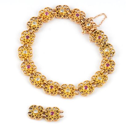 OR 18K / 18K GOLD
Bracelet ancien en or jaune...