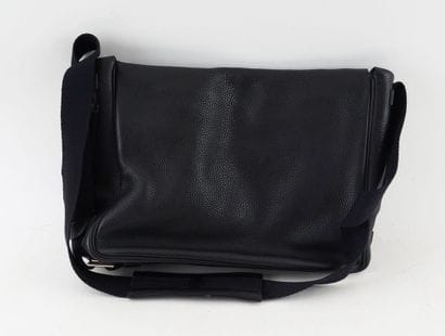 HERMÈS
Sac messager Hermès Tibet à rabat...