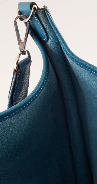 HERMÈS EVELYNE 
Sac bandoulière Hermès Evelyne...
