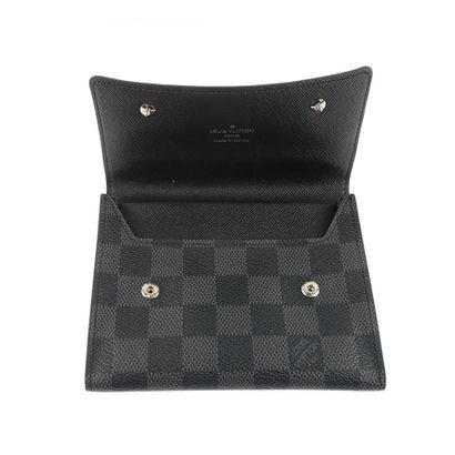 LOUIS VUITTON
Porte-cartes Louis Vuitton...
