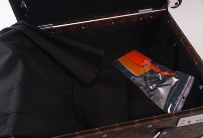 LOUIS VUITTON ROLLING TRUNK
Valise de cabine...