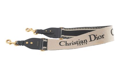 CHRISTIAN DIOR
Bandoulière en toile noir...