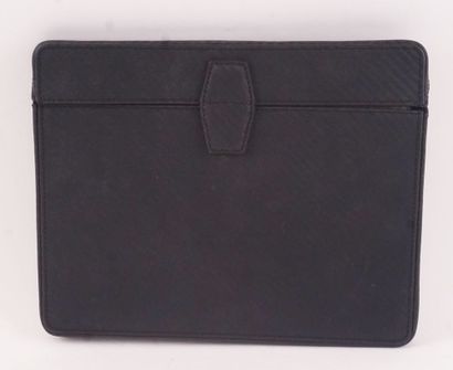 DUNHILL
Étui pour Ipad Dunhill.
H: 19cm -...