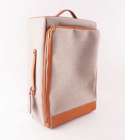 HERMÈS
Valise de cabine à roulettes Hermès...