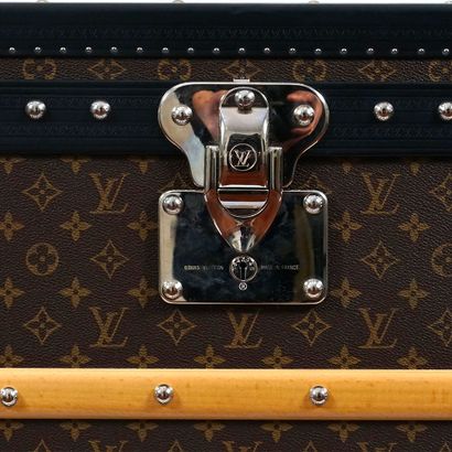 LOUIS VUITTON MALLE HAUTE 110
Malle Louis...