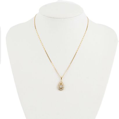 OR 18K / 18K GOLD
Collier or jaune 18K composé...