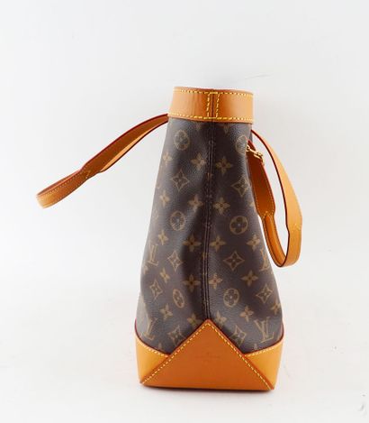 LOUIS VUITTON CABAS
Sac Louis Vuitton Cabas...