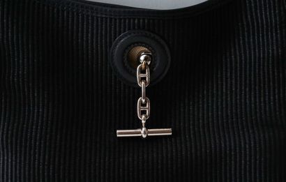HERMÈS VESPA
Sac bandoulière Hermès Vespa...