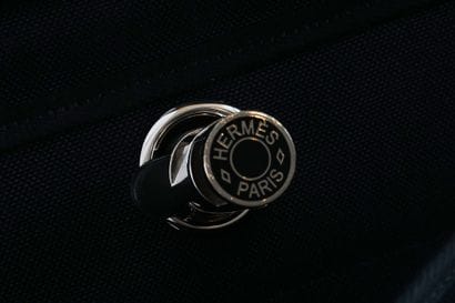 HERMÈS
Sac de voyage Hermès Herbag Zip retourné...