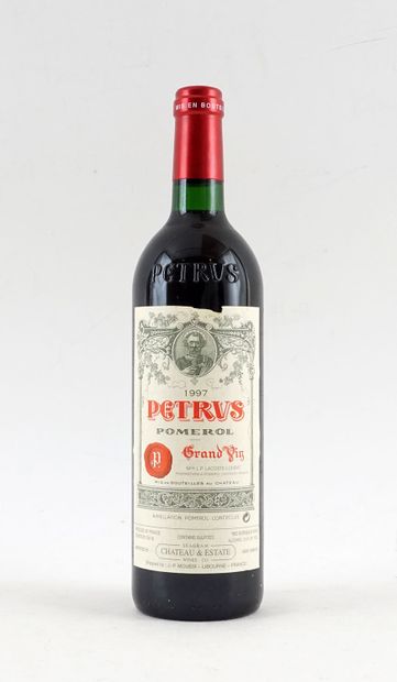 Pétrus 1997
Pomerol Appellation Contrôlée
Niveau...