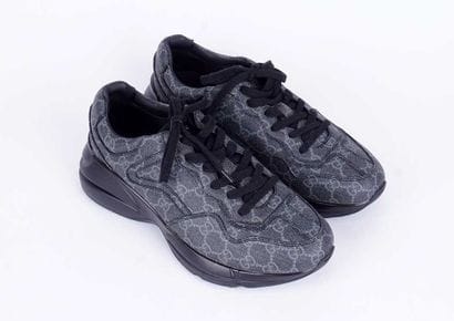 GUCCI
Baskets Gucci GG Rython en cuir noir...
