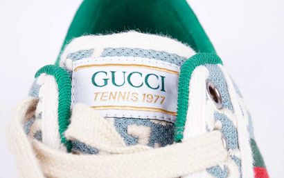 GUCCI 
Baskets Gucci Tennis 1977 en tissu...