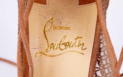 LOUBOUTIN
Escarpins Louboutin Peropik 100...