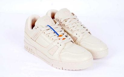 LOUIS VUITTON
Baskets LV Trainer en cuir...