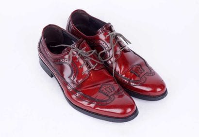 EVOLUTION 
Paire de derby rouge en cuir lisse.
Pointure...
