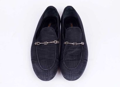 LOUIS VUITTON
Paire de mocassins noir en...