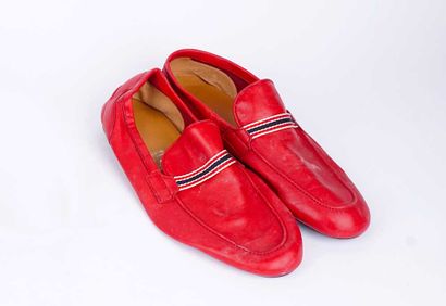 GUCCI 
Ensemble de 2 paires de mocassins...