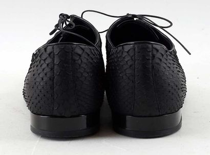 LOUIS VUITTON
Chaussures Louis Vuitton noires...