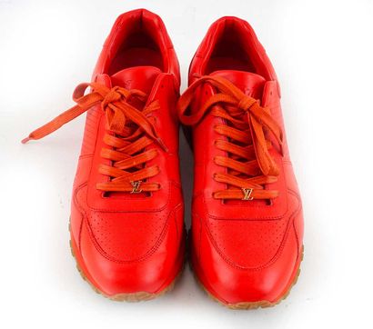 LOUIS VUITTON X SUPREME
Baskets Run Away...