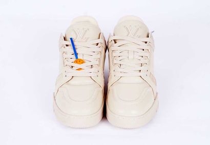 LOUIS VUITTON
Baskets LV Trainer en cuir...