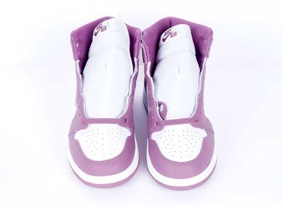 NIKE 
Baskets Air Jordan 1 Retro High OG...