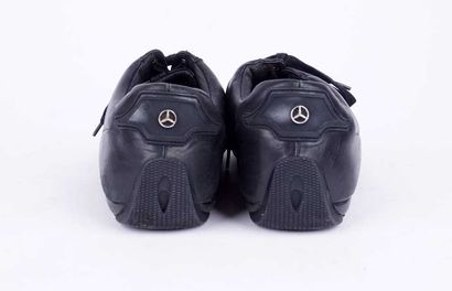 BOSS MERCEDES
Paire de baskets en cuir noir...
