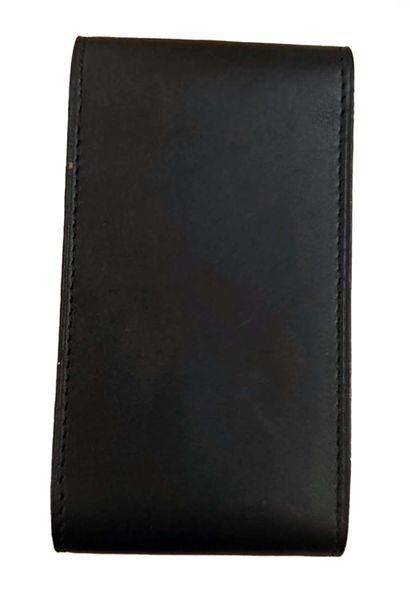 LOUIS VUITTON 
Étui à cigarettes en cuir...