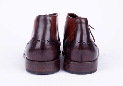 PATLOS BY LLYOD 
Paire de derby bicolore...