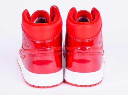 NIKE
Baskets Air Jordan 1 Mid SE en cuir...