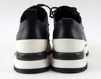 LOUIS VUITTON
Chaussures Louis Vuitton en...