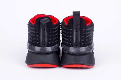 LOUBOUTIN
Baskets noires à plateforme sans...